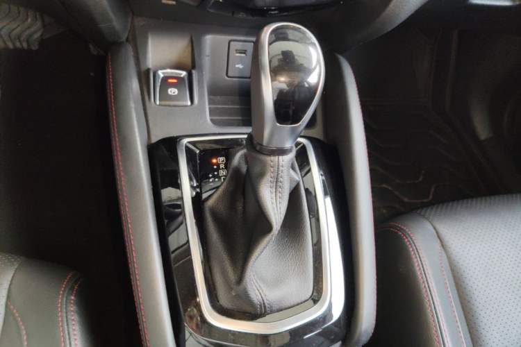 Used Nissan Qashqai 2022 2.0L CVT XV Premier Luxury Edition Gear Lever