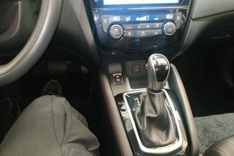 Used Nissan Qashqai 2022 2.0L CVT XV Smart Enjoyment Version Gear Lever
