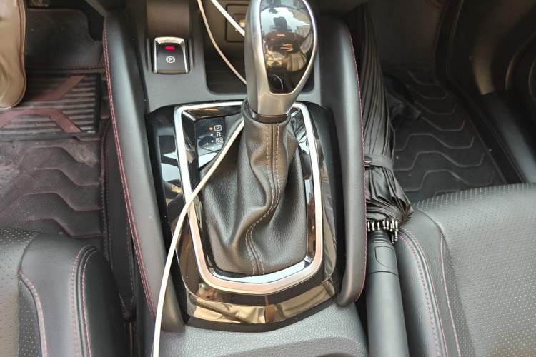 Used Nissan Qashqai 2022 2.0L CVT XV Premier Luxury Edition Gear Lever