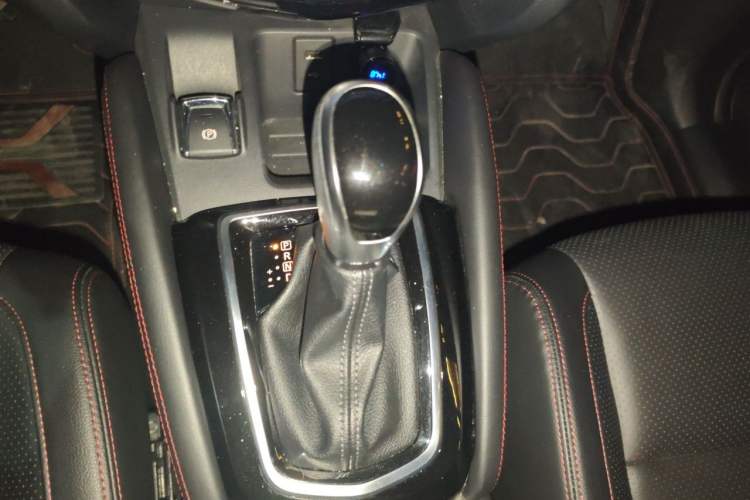 Used Nissan Qashqai 2022 2.0L CVT XV Premier Luxury Edition Gear Lever