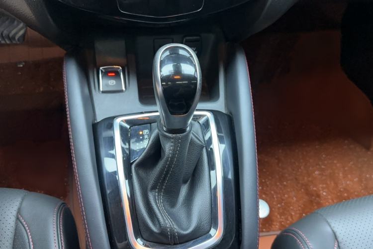 Used Nissan Qashqai 2022 2.0L CVT XV Premier Luxury Edition Gear Lever