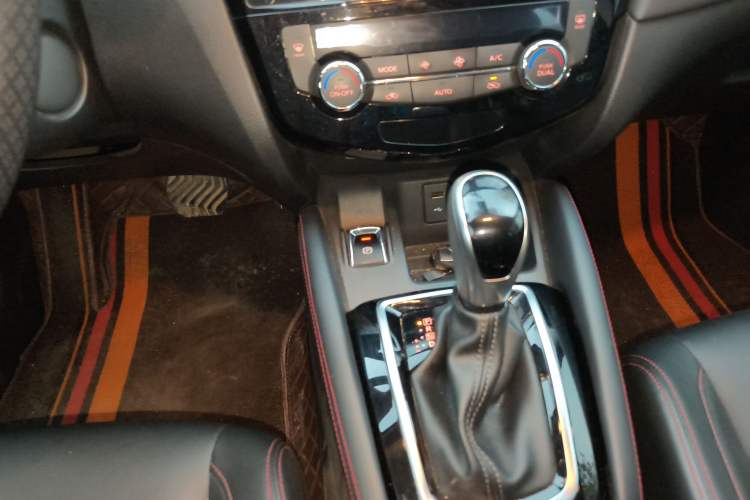 Used Nissan Qashqai 2022 2.0L CVT XV Smart Enjoyment Version Gear Lever
