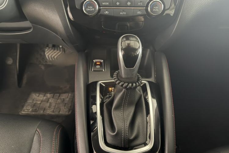 Used Nissan Qashqai 2022 2.0L CVT XV Smart Enjoyment Version Gear Lever