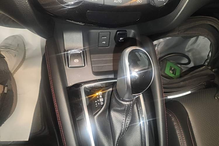 Used Nissan Qashqai 2022 2.0L CVT XV Premier Luxury Edition Gear Lever
