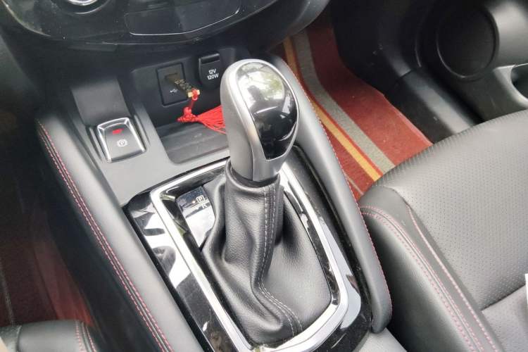 Used Nissan Qashqai 2022 2.0L CVT XV Premier Luxury Edition Gear Lever