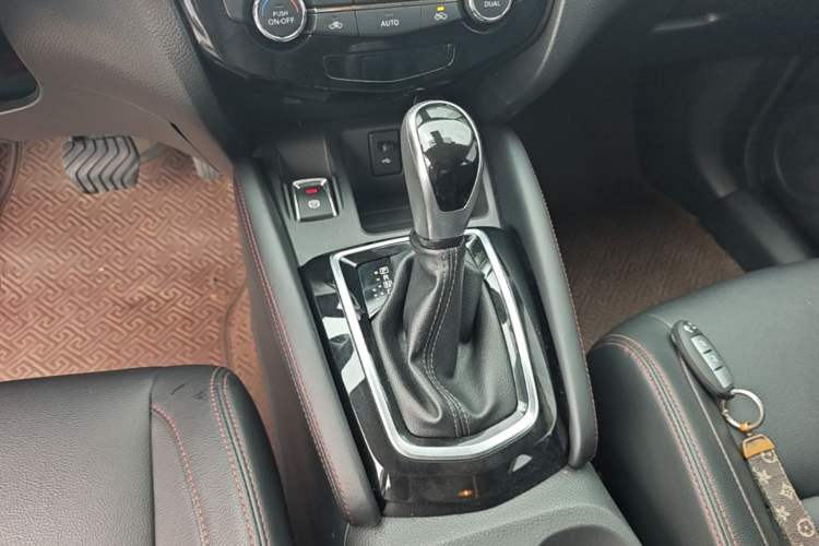 Used Nissan Qashqai 2022 2.0L CVT XV Smart Enjoyment Version Gear Lever