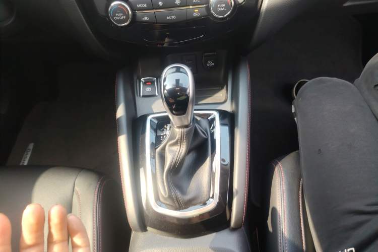 Used Nissan Qashqai 2022 2.0L CVT XV Smart Enjoyment Version Gear Lever