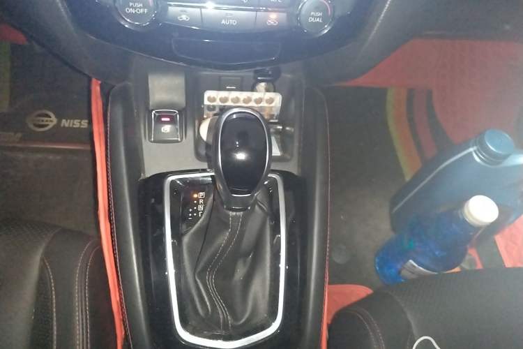 Used Nissan Qashqai 2022 2.0L CVT XV Premier Luxury Edition Gear Lever