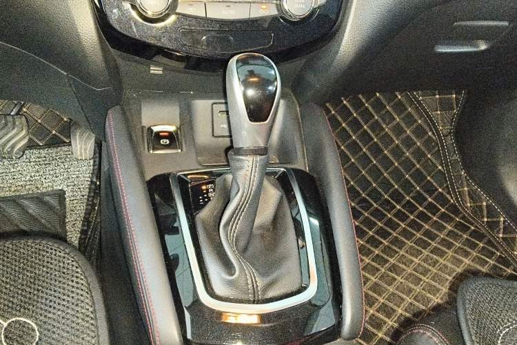 Used Nissan Qashqai 2022 2.0L CVT XV Smart Enjoyment Version Gear Lever