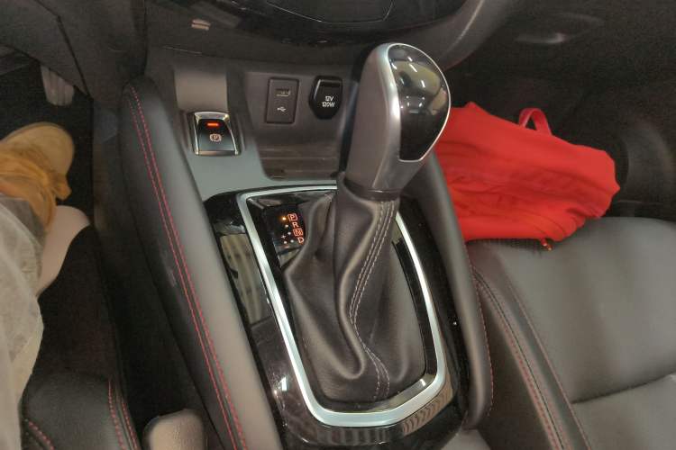 Used Nissan Qashqai 2022 2.0L CVT XV Premier Luxury Edition Gear Lever