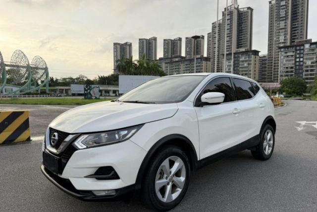 Ojetý Nissan Qashqai 2022 2.0L CVT XV Smart Enjoyment Version
