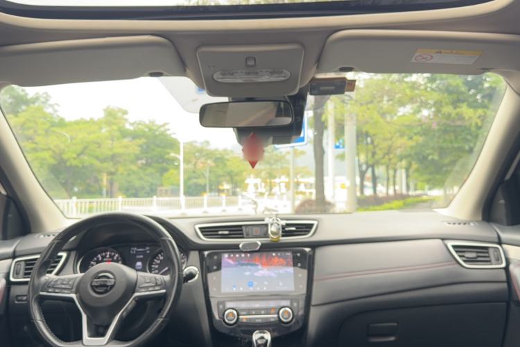 Used Nissan Qashqai 2022 2.0L CVT XV Premier Luxury Edition Headliner