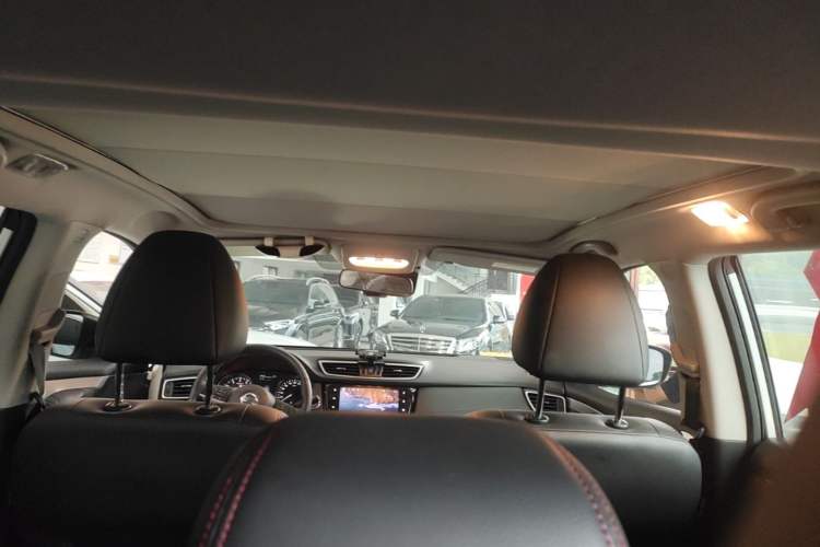Used Nissan Qashqai 2022 2.0L CVT XV Premier Luxury Edition Headliner