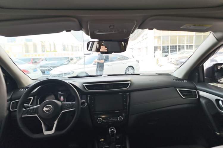 Used Nissan Qashqai 2022 2.0L CVT XV Premier Luxury Edition Headliner