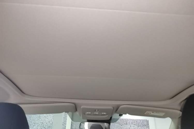 Used Nissan Qashqai 2022 2.0L CVT XV Premier Luxury Edition Headliner