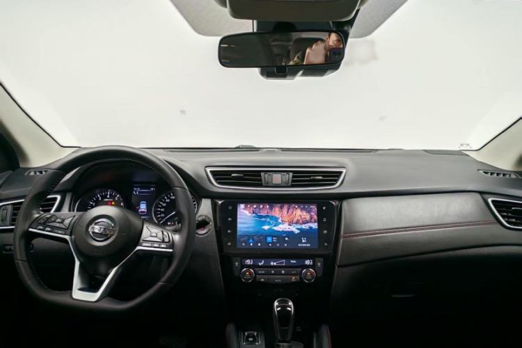 Used Nissan Qashqai 2022 2.0L CVT XV Premier Luxury Edition Interior 1