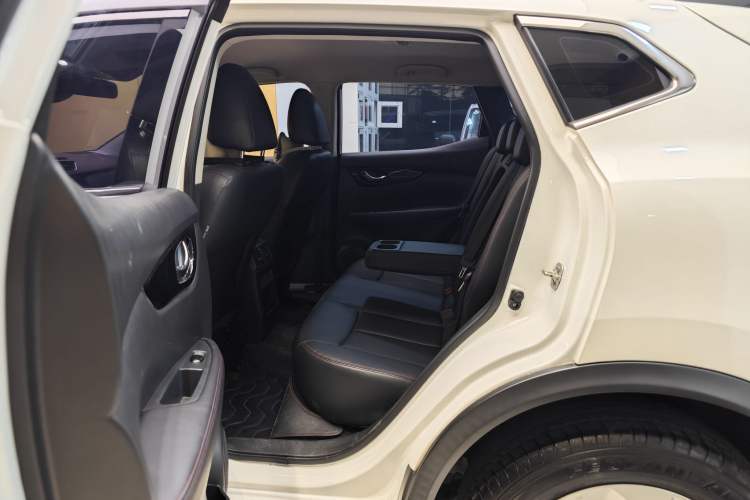 Used Nissan Qashqai 2022 2.0L CVT XV Smart Enjoyment Version Interior 10