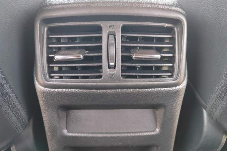 Used Nissan Qashqai 2022 2.0L CVT XV Smart Enjoyment Version Interior 10
