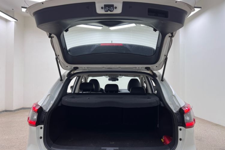 Used Nissan Qashqai 2022 2.0L CVT XV Smart Enjoyment Version Interior 10