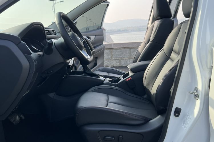 Used Nissan Qashqai 2022 2.0L CVT XV Premier Luxury Edition Interior 10