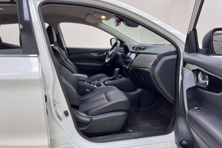 Used Nissan Qashqai 2022 2.0L CVT XV Smart Enjoyment Version Interior 12