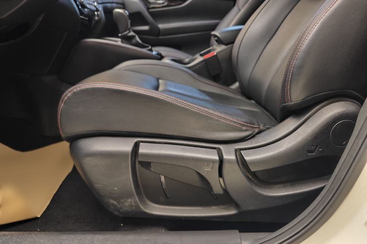 Used Nissan Qashqai 2022 2.0L CVT XV Smart Enjoyment Version Interior 2