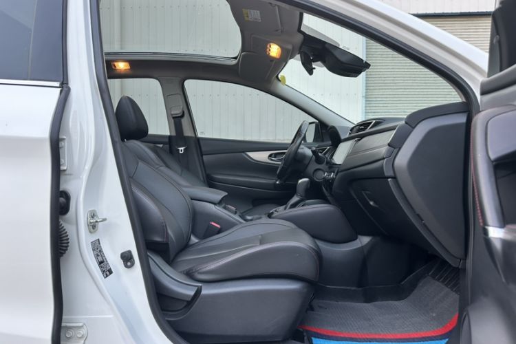 Used Nissan Qashqai 2022 2.0L CVT XV Premier Luxury Edition Interior 2