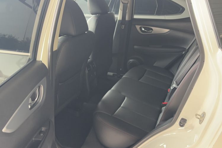 Used Nissan Qashqai 2022 2.0L CVT XV Premier Luxury Edition Interior 2