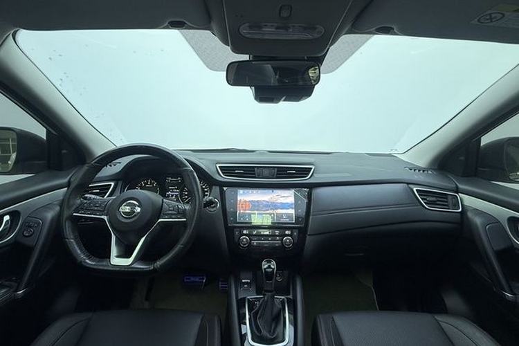 Used Nissan Qashqai 2022 2.0L CVT XV Premier Luxury Edition Interior 2