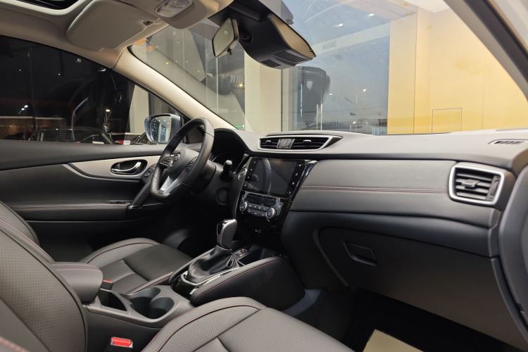 Used Nissan Qashqai 2022 2.0L CVT XV Premier Luxury Edition Interior 2