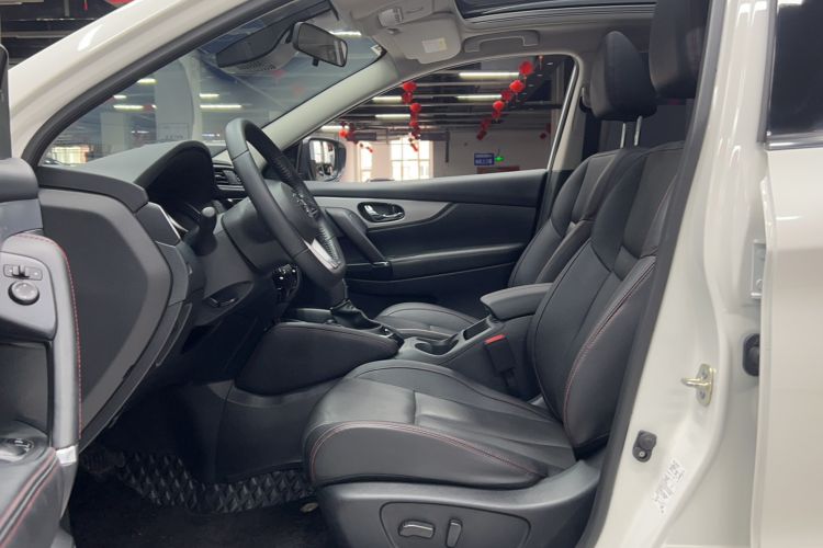 Used Nissan Qashqai 2022 2.0L CVT XV Premier Luxury Edition Interior 2