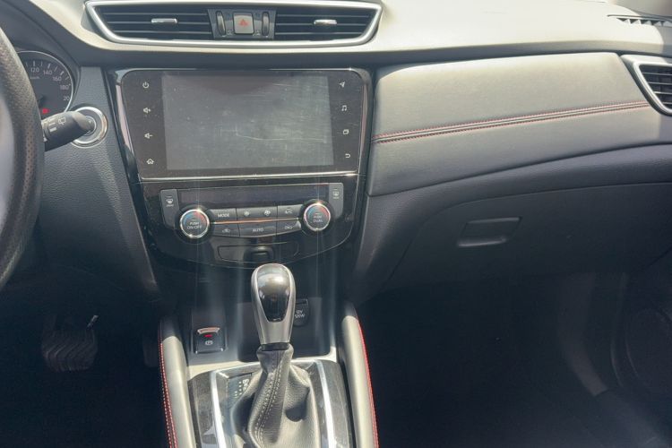 Used Nissan Qashqai 2022 2.0L CVT XV Smart Enjoyment Version Interior 2