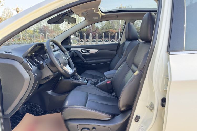 Used Nissan Qashqai 2022 2.0L CVT XV Premier Luxury Edition Interior 3