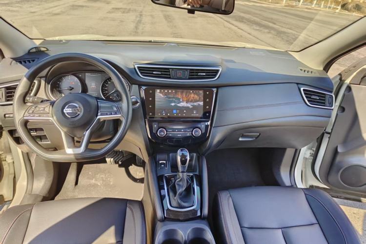 Used Nissan Qashqai 2022 2.0L CVT XV Smart Enjoyment Version Interior 3
