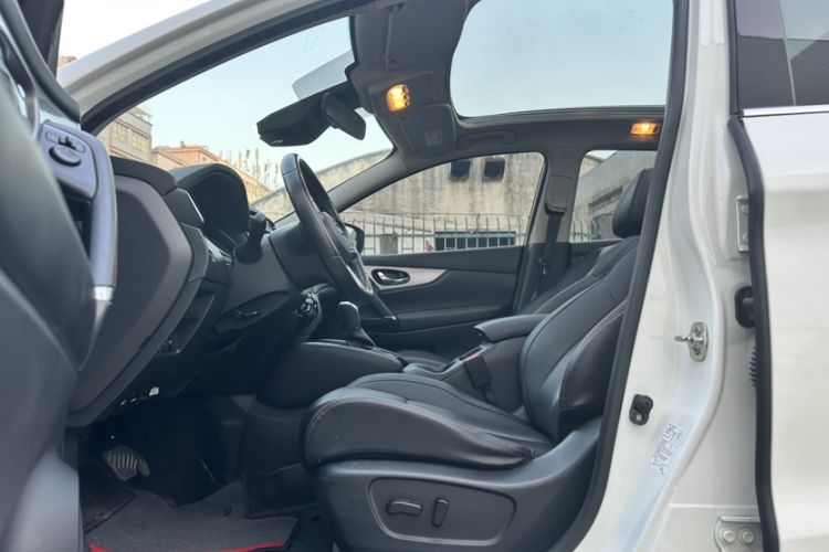Used Nissan Qashqai 2022 2.0L CVT XV Premier Luxury Edition Interior 3
