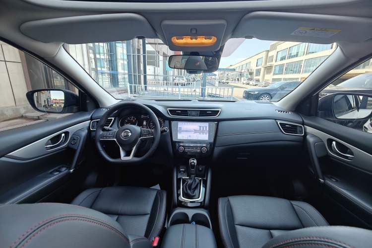 Used Nissan Qashqai 2022 2.0L CVT XV Premier Luxury Edition Interior 3