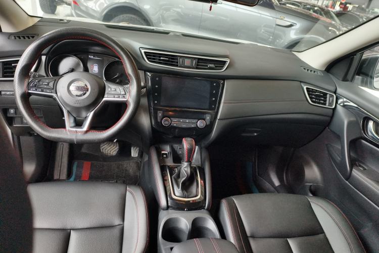 Used Nissan Qashqai 2022 2.0L CVT XV Smart Enjoyment Version Interior 3