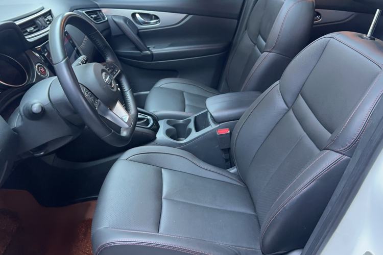 Used Nissan Qashqai 2022 2.0L CVT XV Premier Luxury Edition Interior 3