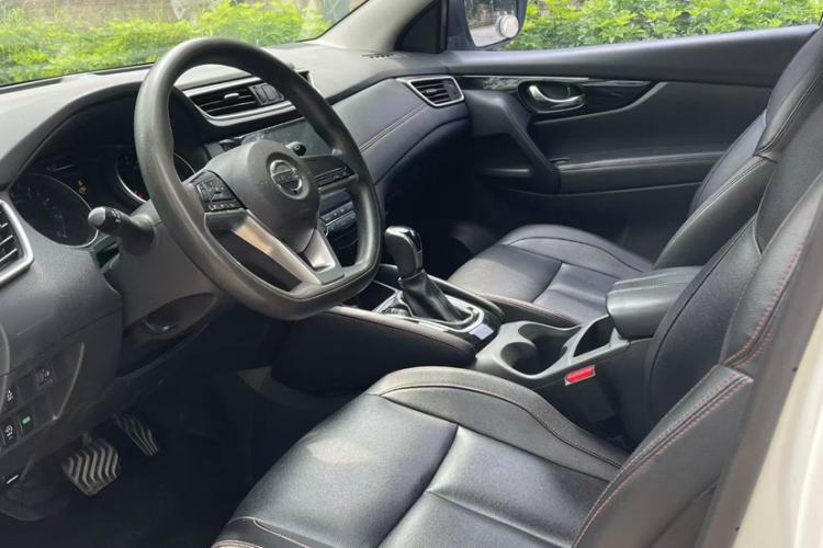 Used Nissan Qashqai 2022 2.0L CVT XV Smart Enjoyment Version Interior 3