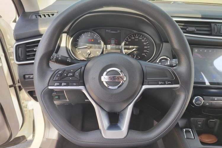 Used Nissan Qashqai 2022 2.0L CVT XV Smart Enjoyment Version Interior 4