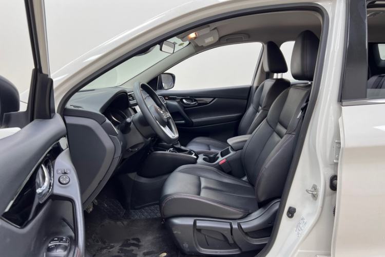 Used Nissan Qashqai 2022 2.0L CVT XV Smart Enjoyment Version Interior 4