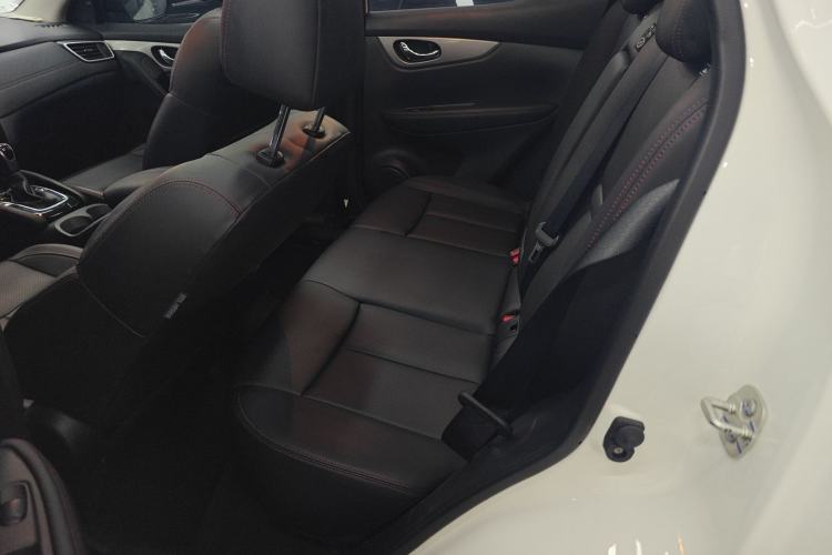 Used Nissan Qashqai 2022 2.0L CVT XV Premier Luxury Edition Interior 4