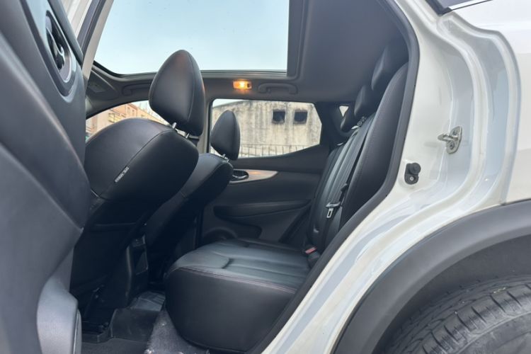 Used Nissan Qashqai 2022 2.0L CVT XV Premier Luxury Edition Interior 5