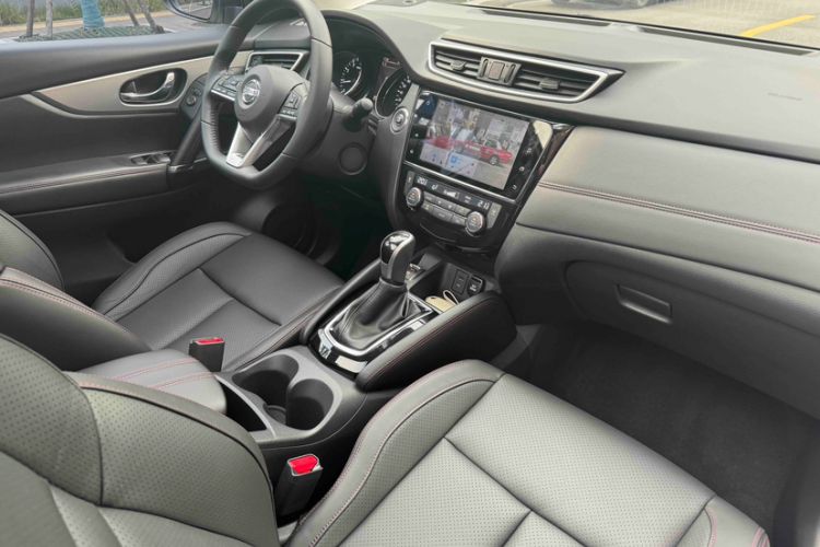 Used Nissan Qashqai 2022 2.0L CVT XV Premier Luxury Edition Interior 5