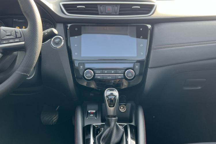 Used Nissan Qashqai 2022 2.0L CVT XV Premier Luxury Edition Interior 5