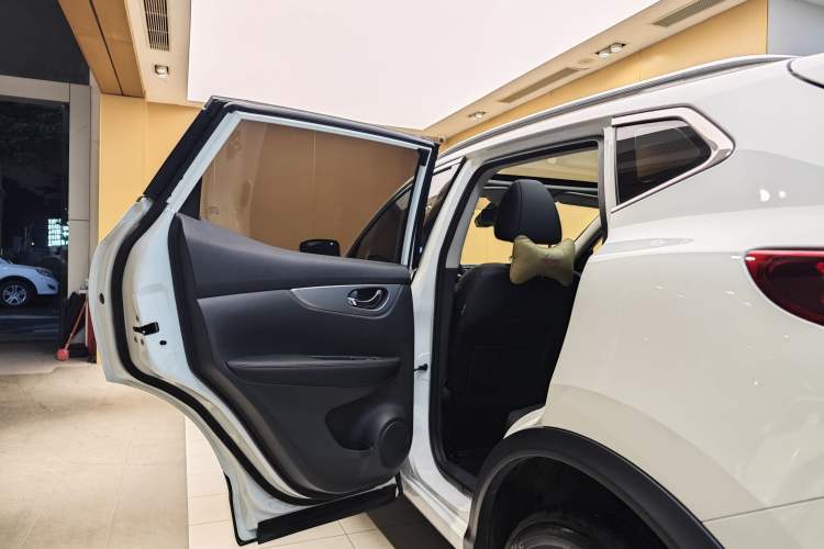 Used Nissan Qashqai 2022 2.0L CVT XV Premier Luxury Edition Interior 5