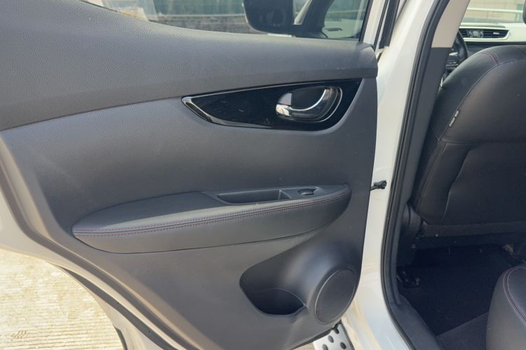 Used Nissan Qashqai 2022 2.0L CVT XV Smart Enjoyment Version Interior 5