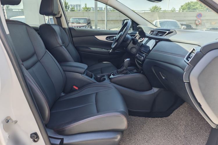 Used Nissan Qashqai 2022 2.0L CVT XV Premier Luxury Edition Interior 6