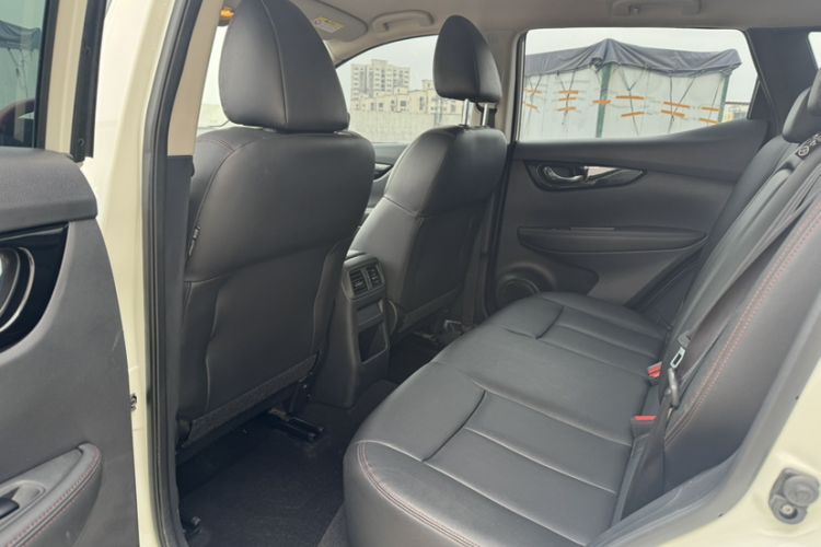 Used Nissan Qashqai 2022 2.0L CVT XV Smart Enjoyment Version Interior 6