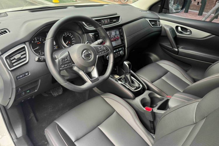 Used Nissan Qashqai 2022 2.0L CVT XV Premier Luxury Edition Interior 6